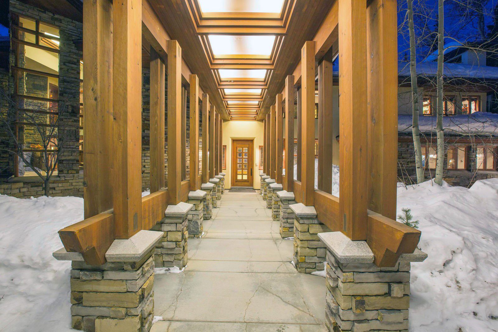 6 The Grand Covered Entrance Telluride Real Estate Captain Ray Bowers